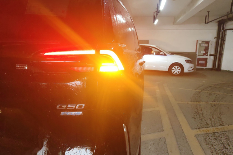 上汽大通MAXUS 大通G50 2023款 PLUS 1.5T 自动护航版车身外观9