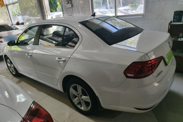 大众 朗逸 2017款 1.6L 自动风尚版车身外观4