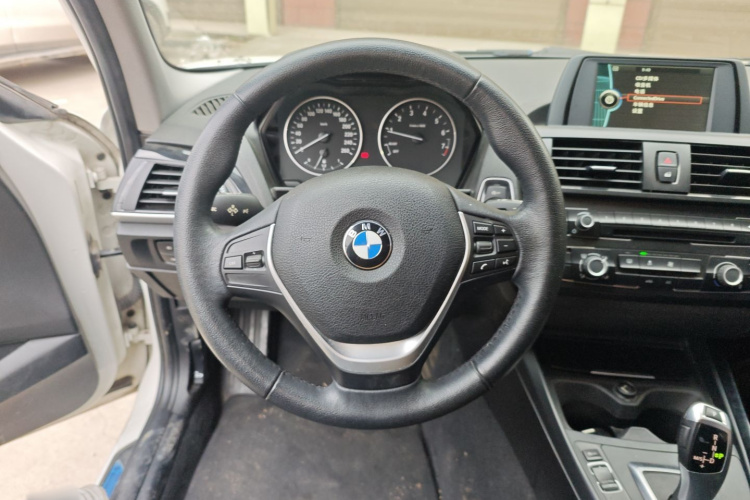 宝马1系(进口) 2013款 改款 116i 领先型中控内饰13