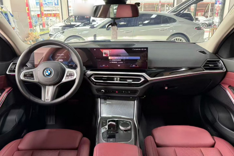 宝马i3 2023款 eDrive 40 L 曜夜套装中控内饰7004