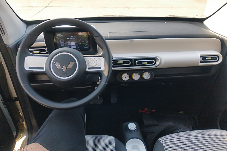 五菱汽车 宏光MINIEV 2024款 第三代 215km 青春版中控内饰12