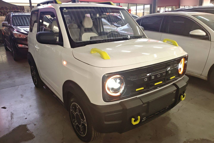 吉利银河 2025款 210km 熊猫骑士车身外观3