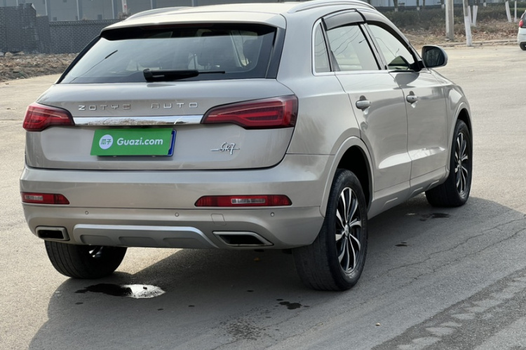 众泰SR7 2016款 1.5T CVT魔方之心版 国IV车身外观6005