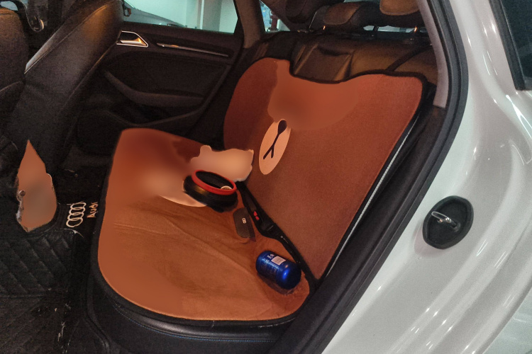 奥迪A3 2018款 30周年年型 Limousine 35 TFSI 时尚型中控内饰7004