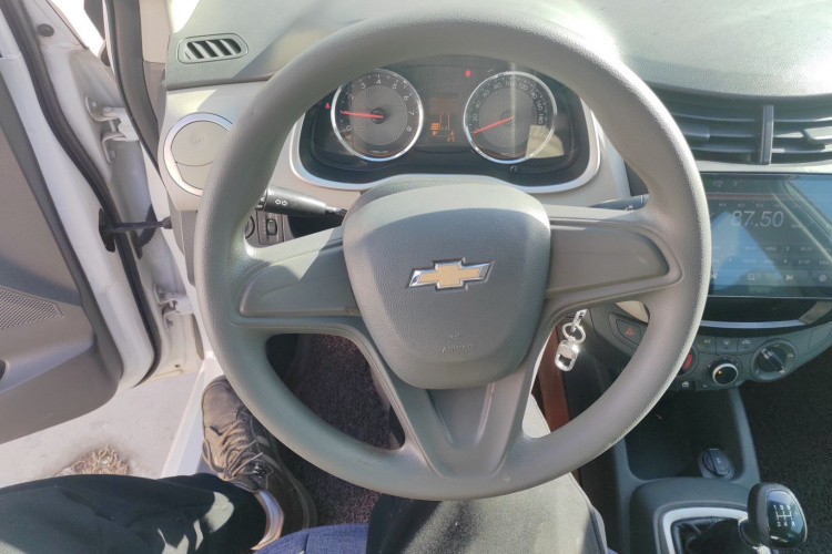 雪佛兰 2018款 赛欧3 1.3L 手动舒适天窗版中控内饰13