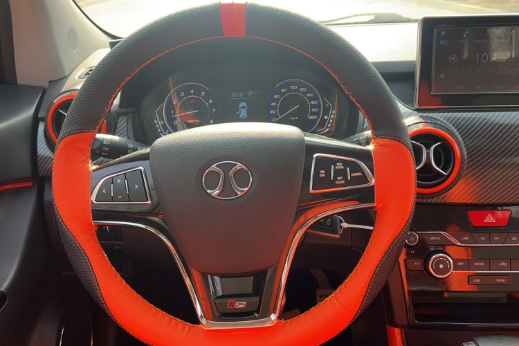 北京汽车 绅宝X25 2015款 1.5L 自动精英型局部细节13