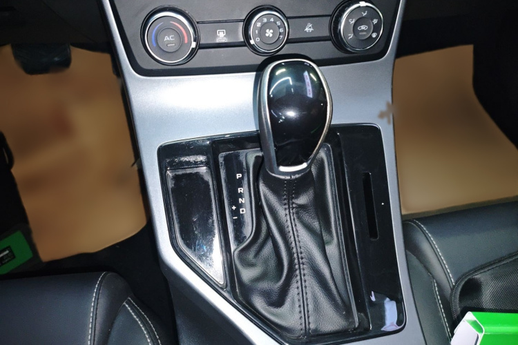 吉利汽车 帝豪 2020款 1.5L CVT舒适型局部细节18