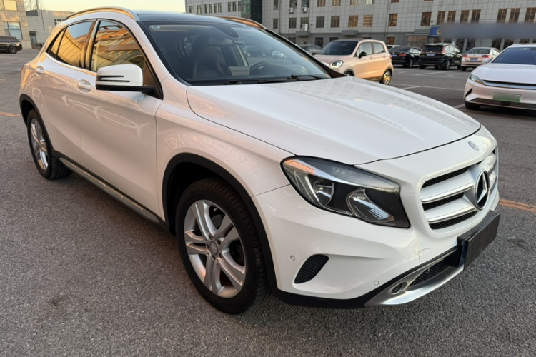 奔驰GLA 2016款 GLA 200 动感型车身外观6004