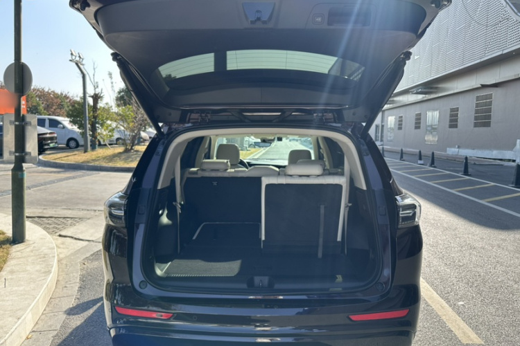 别克 2022款 昂科威Plus Avenir艾维亚 七座版车身外观6008