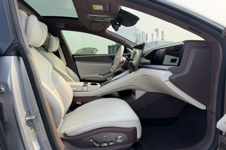 腾势Z9GT 2024款 1100四驱Max版局部细节41