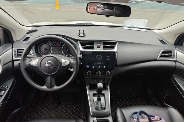 日产 轩逸 2021款 经典 1.6XE CVT专享版中控内饰12