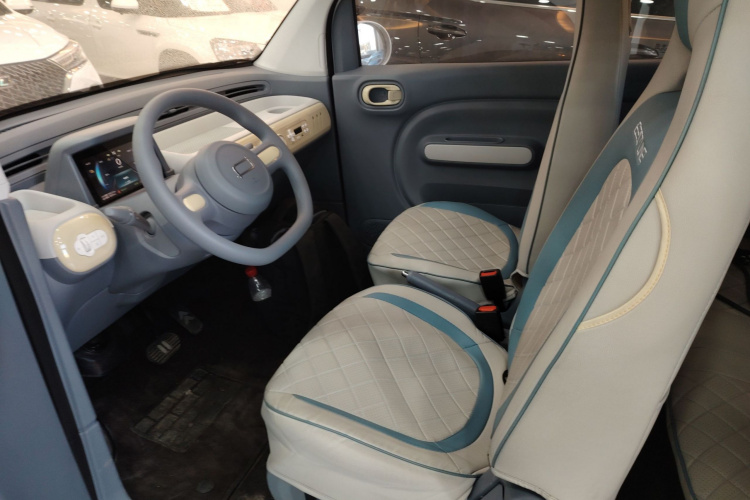 奔腾小马 2024款 170km 活力马中控内饰19