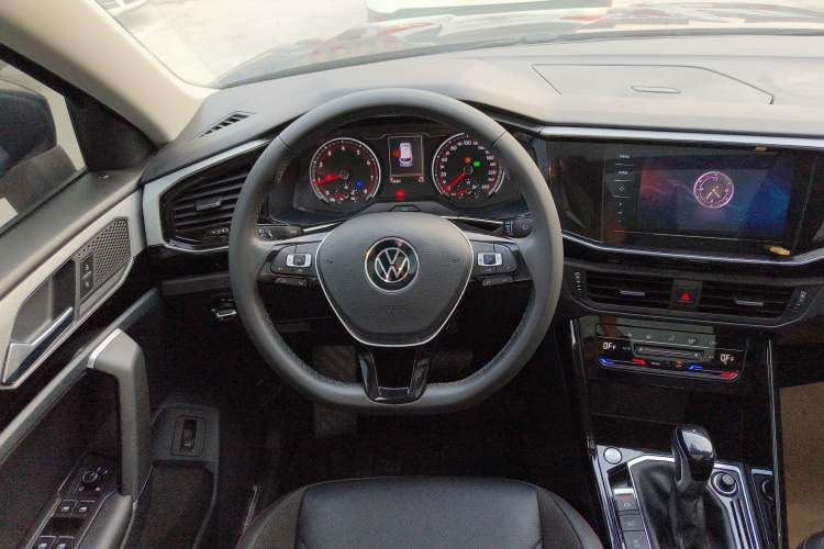 大众 探岳 2021款 330TSI 两驱豪华智联版中控内饰13