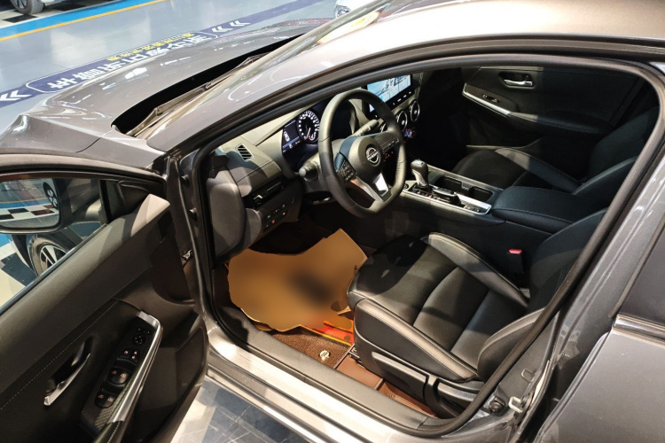日产 轩逸 2023款 改款 1.6L CVT悦享版中控内饰20