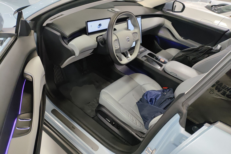 蔚来ET5 2022款 75kWh中控内饰20