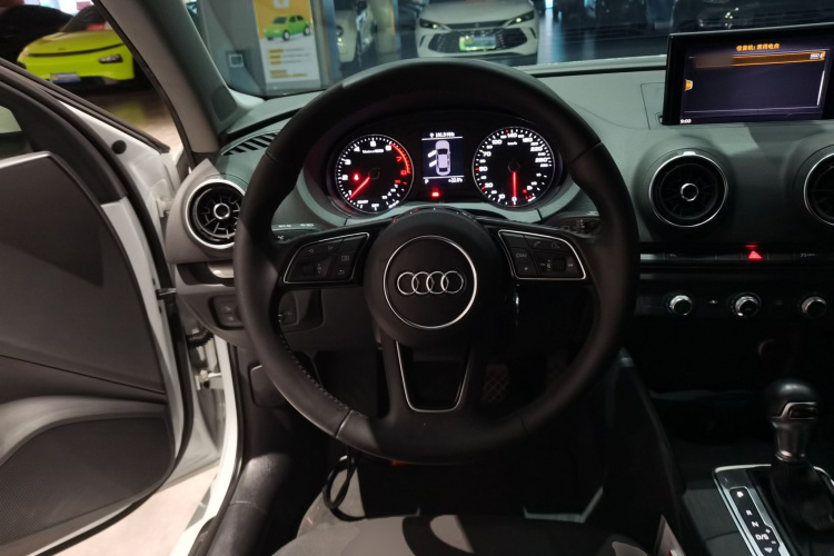 奥迪A3 2018款 30周年年型 Limousine 35 TFSI 进取型局部细节13