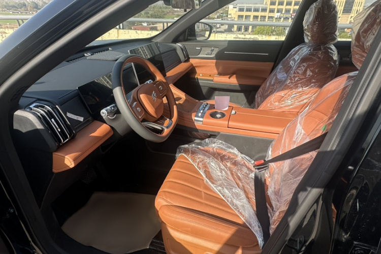 捷途X70L 2026款 1.5TD 双离合豪华 7座中控内饰7002