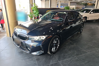 宝马3系 2025款 330Li M运动曜夜套装