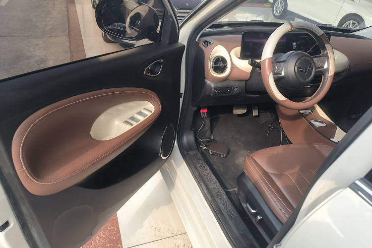 五菱汽车 五菱缤果 2023款 333km 灵犀互联+款中控内饰20