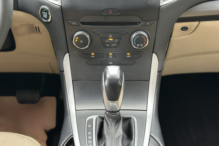 福特 锐界 2018款 EcoBoost 245 两驱精锐型 5座 国V局部细节18