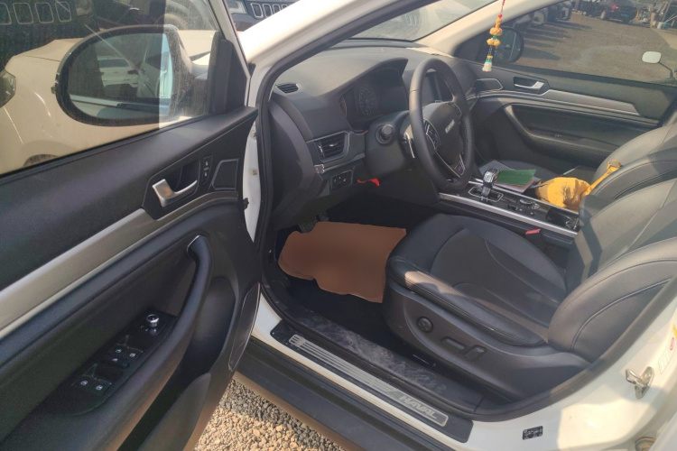 哈弗H6 2018款 蓝标 运动版 1.5T 自动两驱精英型中控内饰20