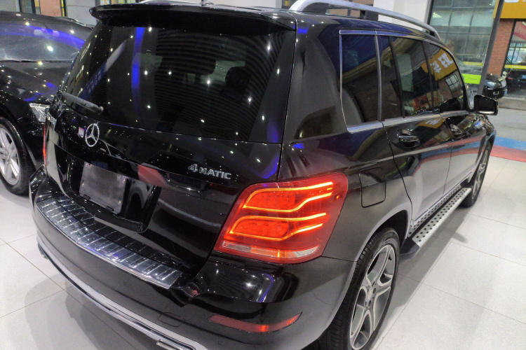 奔驰GLK级 2015款 GLK 300 4MATIC 时尚型 极致版车身外观7