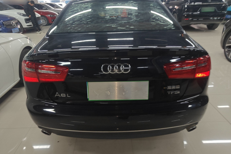 奥迪A6L 2015款 TFSI 百万纪念智领型车身外观6