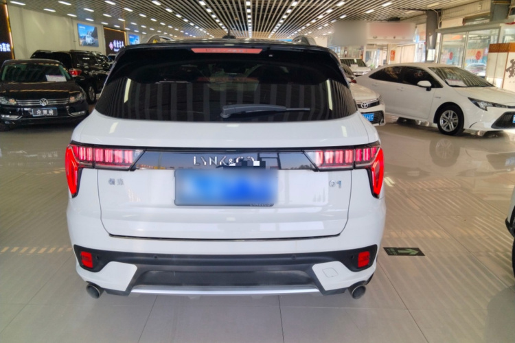 领克01 2017款 2.0T 四驱劲Pro版车身外观6004