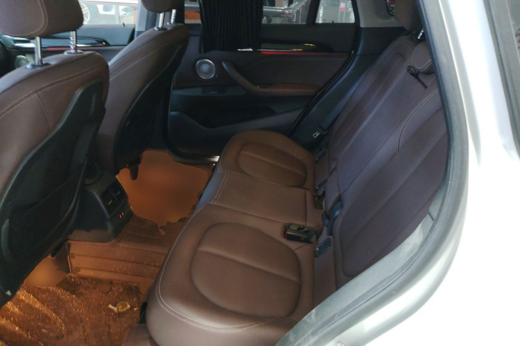 宝马X1 2021款 改款 sDrive20Li 时尚型中控内饰21