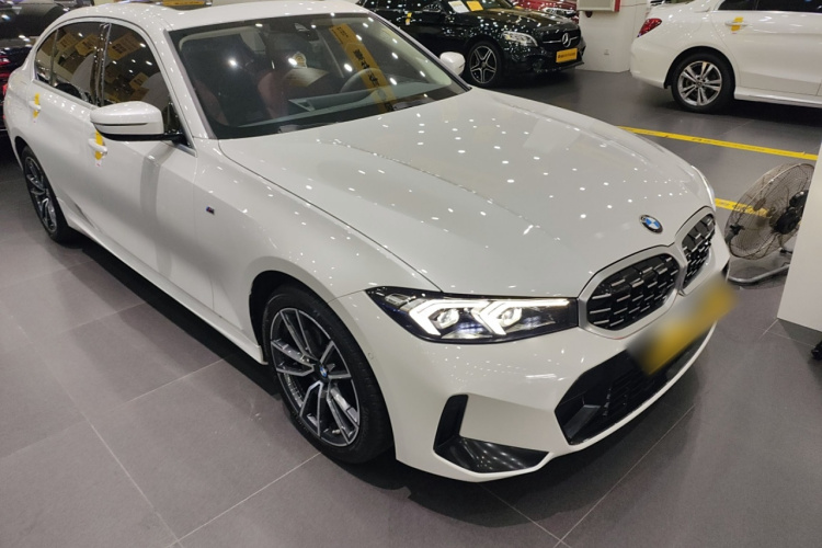 宝马3系 2024款 325Li M运动套装车身外观3