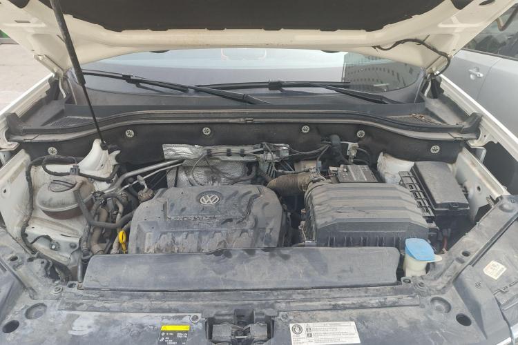 大众 途昂 2019款 330TSI 两驱豪华版 国VI机舱底盘24