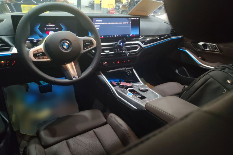 宝马i3 2024款 eDrive 40 L 曜夜套装中控内饰12
