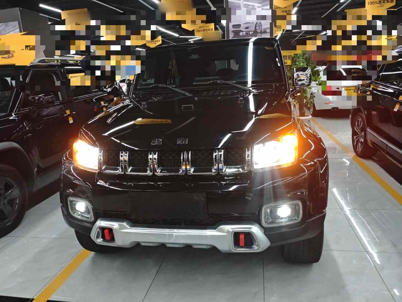 北京越野 北京BJ40 2023款 2.0T 自动四驱城市猎人版侠客型(1)