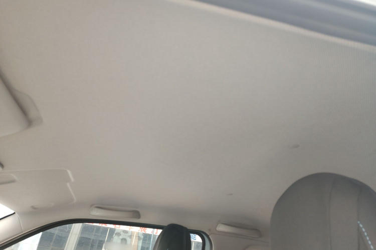 五菱汽车 宏光MINIEV 2022款 轻松款 磷酸铁锂中控内饰22