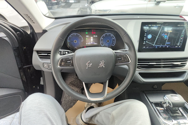 红旗E-QM5 2022款 431km 充电乐享版中控内饰13
