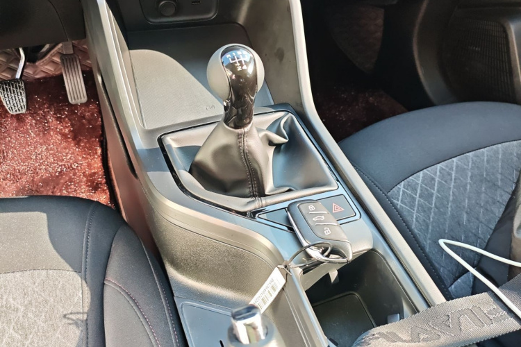 荣威i5 2023款 1.5L 手动舒享版局部细节18