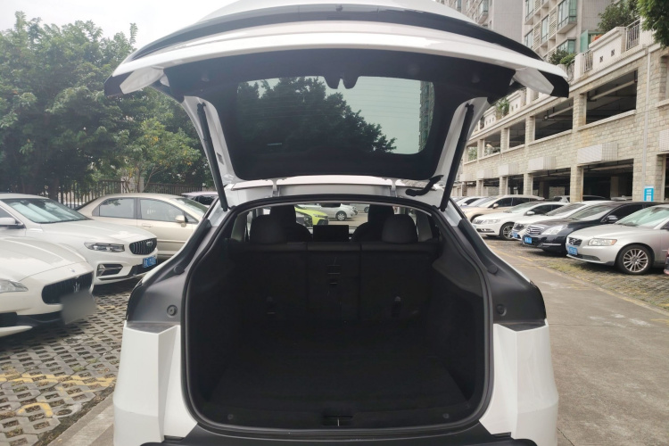 特斯拉 Model Y 2025款 改款 长续航全轮驱动版局部细节23