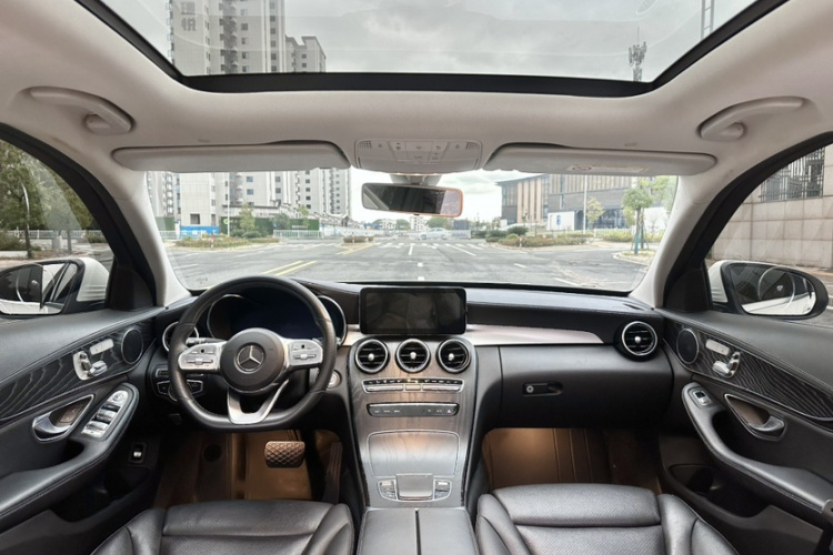 奔驰C级 2020款 改款 C 260 L 运动版中控内饰7004