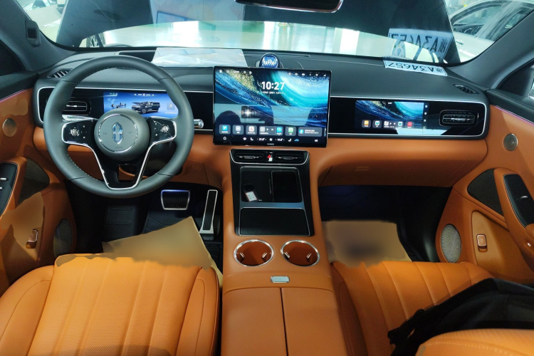 鸿蒙智行 问界M7 2026款 增程 Pro+四驱版 5座中控内饰7002