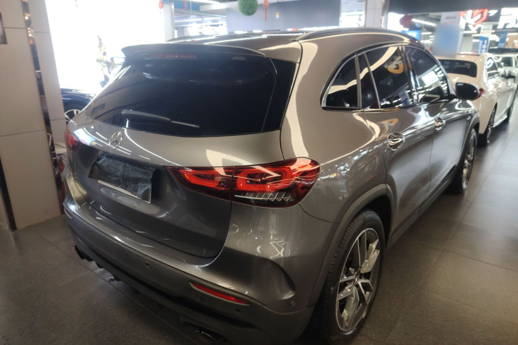 奔驰GLA AMG 2021款 AMG GLA 35 4MATIC车身外观7