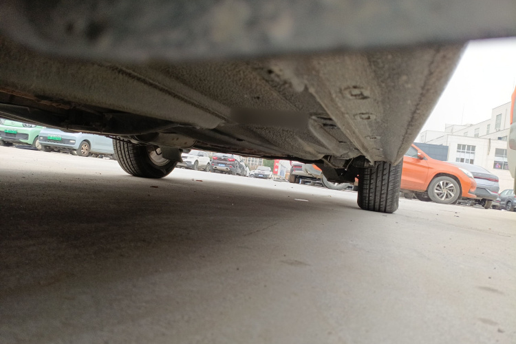 大众 朗逸 2013款 1.6L 手动风尚版局部细节9004