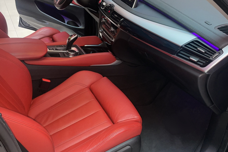 宝马X6（平行进口） 中控内饰7008