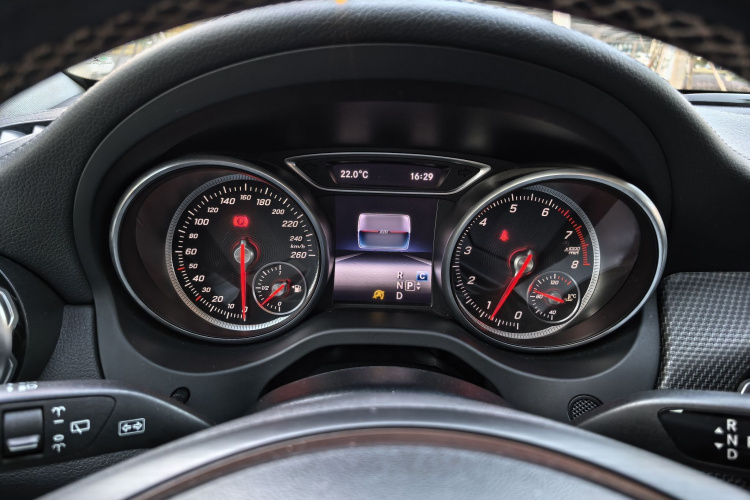 奔驰GLA 2017款 GLA 220 4MATIC 时尚型局部细节14