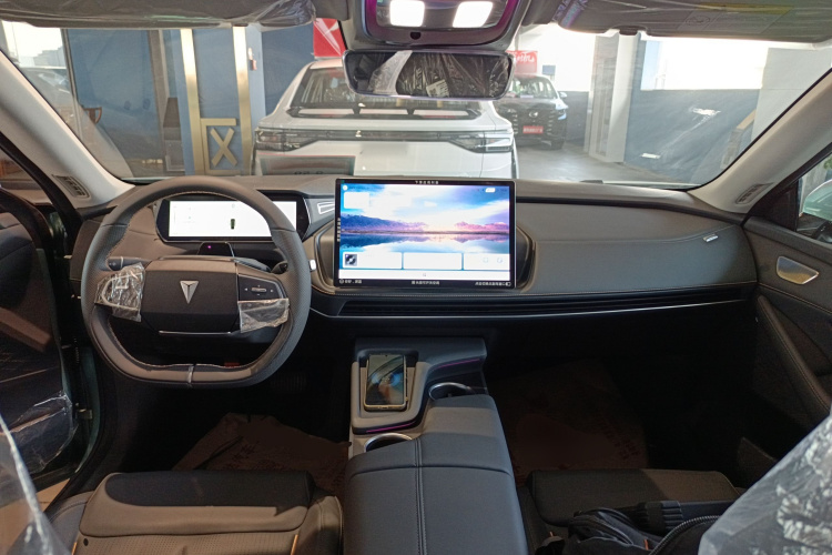 深蓝汽车 深蓝SL03 2022款 1.5L 1200增程版中控内饰7002