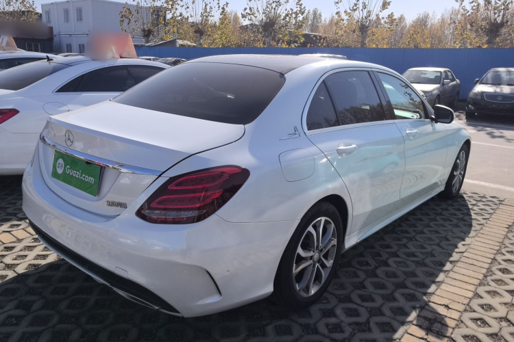 奔驰C级 2016款 C 180 L 运动型车身外观7
