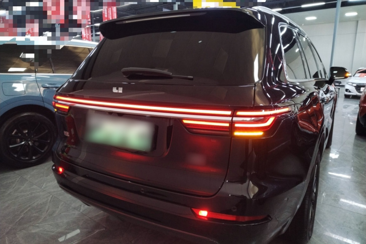 理想汽车 理想ONE 2021款 增程6座版车身外观6