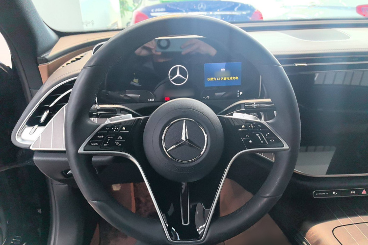 奔驰E级 2024款 E 300 L 时尚型局部细节13