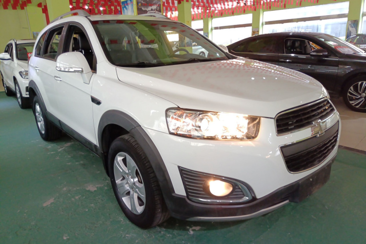 雪佛兰 科帕奇 2015款 2.4L 两驱城市版 7座车身外观3