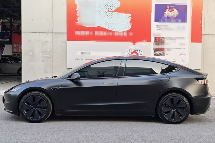 特斯拉 Model 3 2023款 长续航全轮驱动版车身外观6004