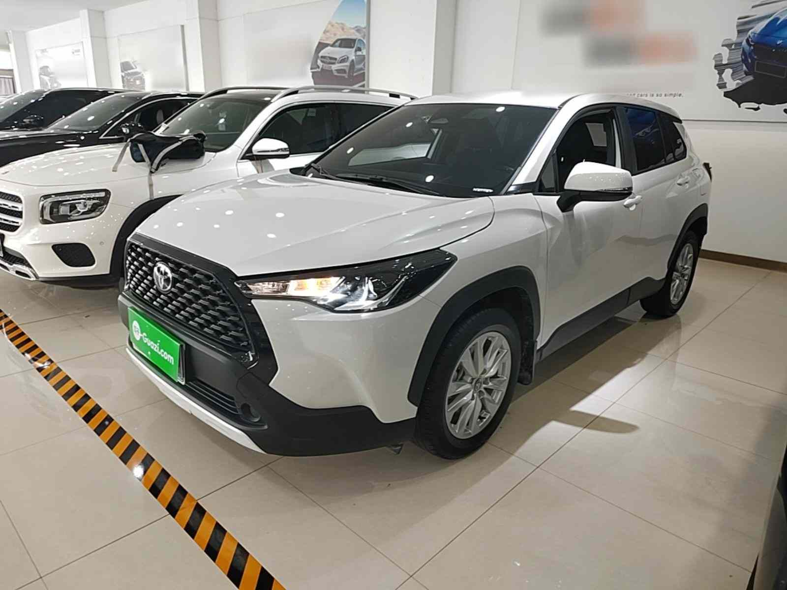 丰田 卡罗拉锐放 2023款 2.0L 先锋版(2)
